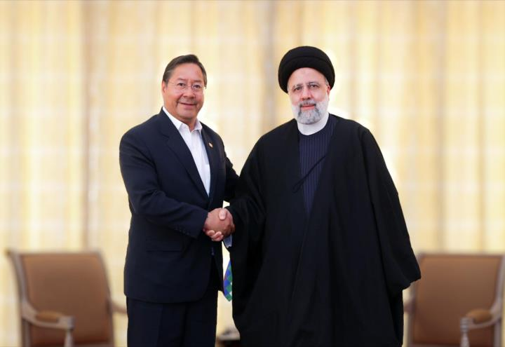 Arce Catacora con Irán